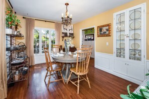 Dining room - 31 night stay minimum. Charming 1929 English Tudor in the heart of San Roque! (Santa Barbara)