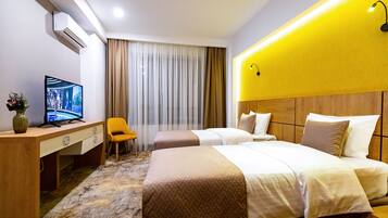 Camera Economy con 2 letti singoli | 1 camera, minibar, una cassaforte in camera, una scrivania