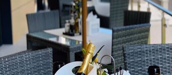 Grand View Hotel & Suites Copou