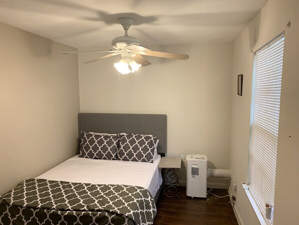 1 bedroom, travel cot, free WiFi