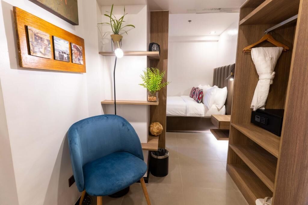 Dundyner, senger med overmadrass og individuelt dekorert