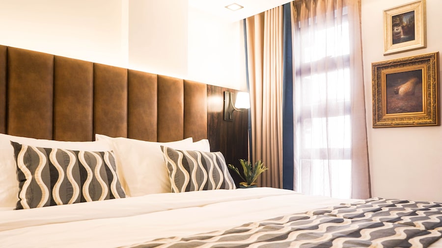 UNWND Boutique Hotel Makati