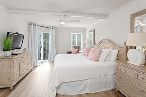 2 bedrooms, iron/ironing board, free WiFi, bed sheets - Completely renovated condominium (St Simons)