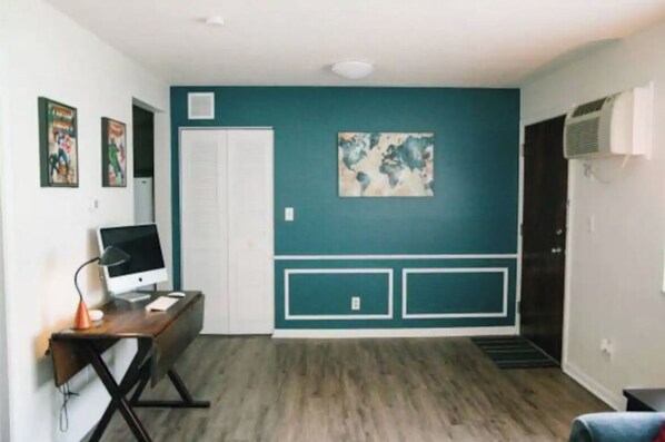 Interior - Kensington Flat (Ann Arbor)