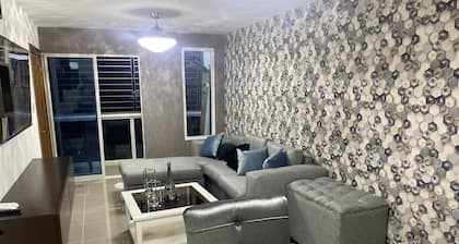 Apartment Santiago De Los Caballeros Entire place 3bd, ac, hot water, dry&washer