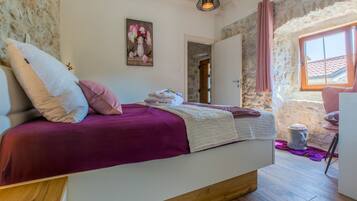 Villa | In-room safe, iron/ironing board, free WiFi