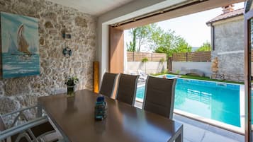 Villa | Outdoor pool