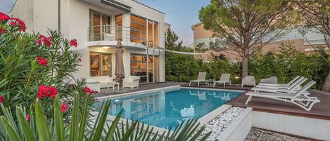 Alberca al aire libre