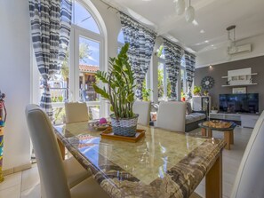 Villa | Restauranger