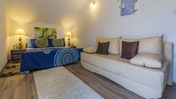 Villa | Iron/ironing board, free WiFi