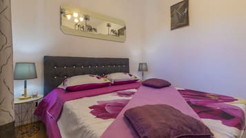 Villa | Iron/ironing board, free WiFi