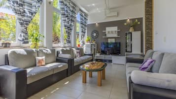 Villa | Living room