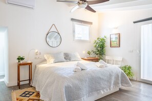 1 chambre, fer et planche à repasser, Wi-Fi gratuit, draps fournis