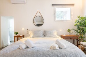 1 habitación, tabla de planchar con plancha, wifi gratis y ropa de cama 