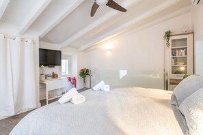 1 bedroom, iron/ironing board, free WiFi, bed sheets - Town house with flair and mountain view – Casa La Bonita (Soller)