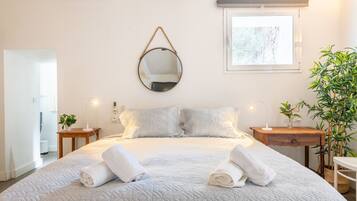 1 bedroom, iron/ironing board, free WiFi, bed sheets