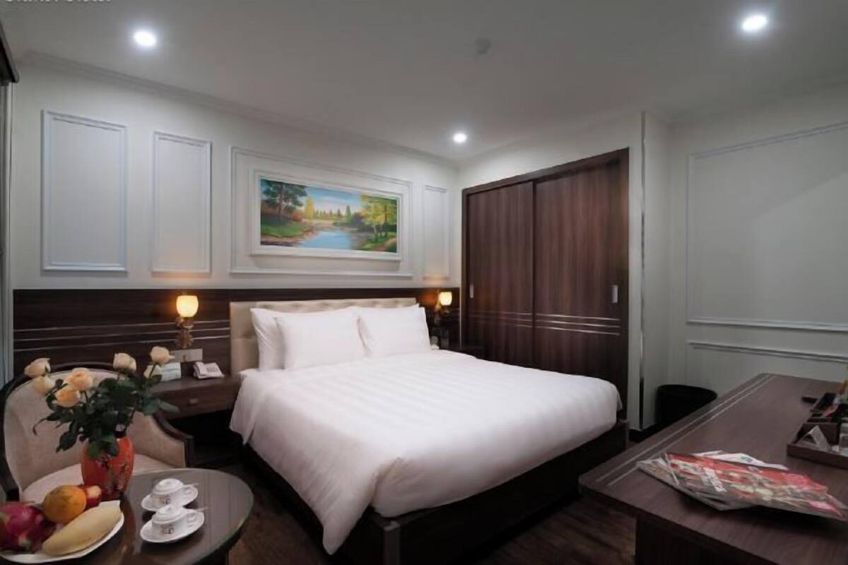 Premium bedding, minibar, in-room safe, individually furnished