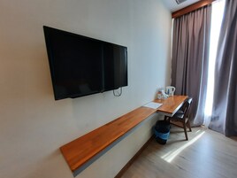 Family Room | Room amenity