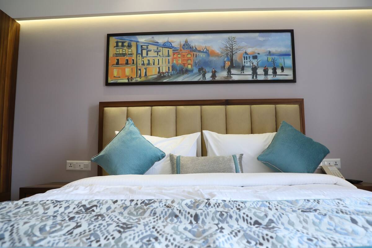 Phòng Suite | Bộ trải giường bằng vải cotton Ai Cập, bộ đồ giường cao cấp, minibar