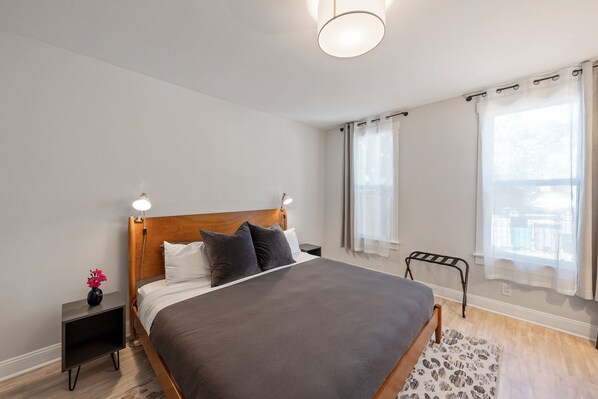 2 bedrooms, desk, iron/ironing board, free WiFi