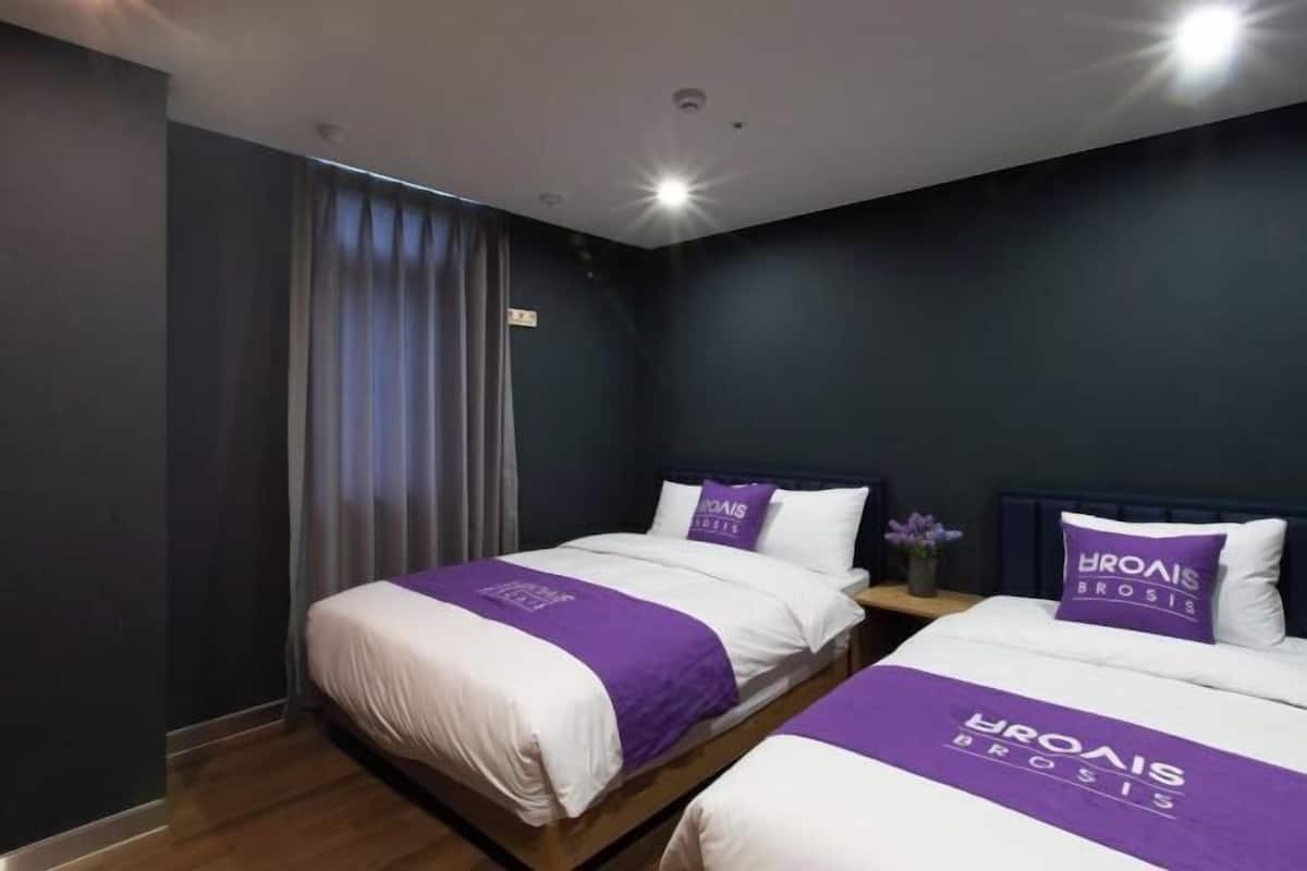 1 Schlafzimmer, individuell dekoriert, individuell eingerichtet