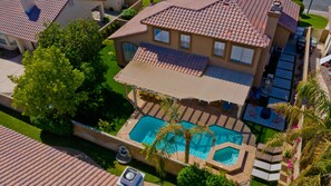 Exterior - Lush Desert Living - Walking distance to Coachella (Indio)