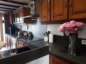 Kühlschrank, Ofen, Herdplatte, Geschirrspüler