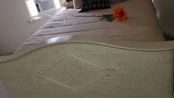 1 chambre, fer et planche Ă repasser, Wi-Fi gratuit, draps fournis