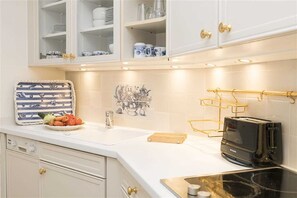 Immagine non classificata, 4 di 16, pulsante