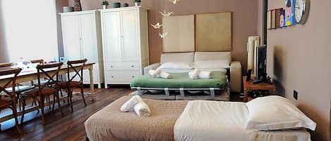 Studio | Free WiFi, bed sheets