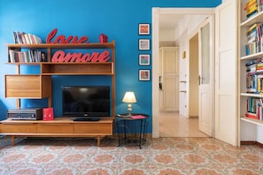 Appartement, 1 chambre | Aire de séjour | Téléviseur à écran plat
