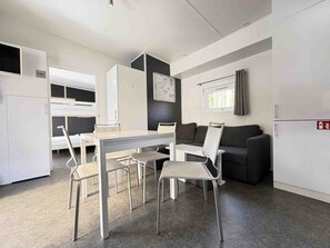 Interior - Cozy mobile home on the lake (WA 105) (Wackersdorf)