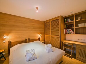 6 chambres, bureau, Wi-Fi gratuit, draps fournis
