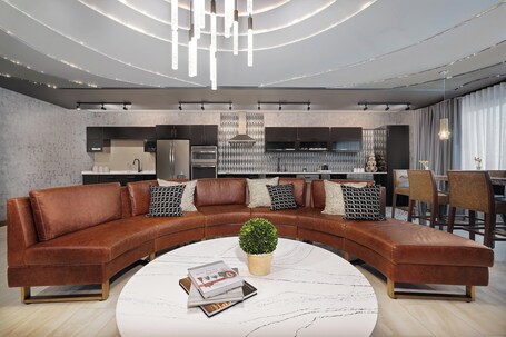Element New York Wood Ridge - Image 20