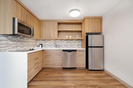 Element New York Wood Ridge - Image 39