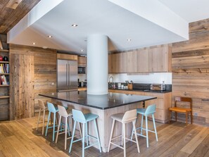 Fridge, microwave, dishwasher