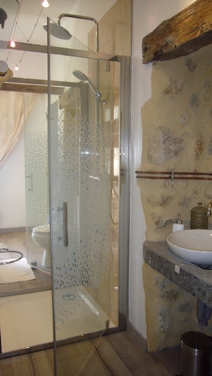 Double Room (L’en Verre Déco T) | Bathroom