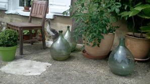 Terrace/patio - Château de Roquebère Chambres d'hôtes (Condom)