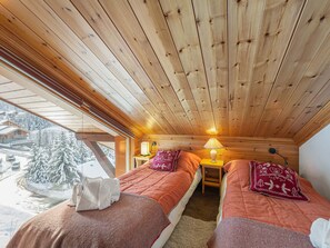 3 bedrooms, free WiFi, bed sheets