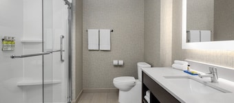 Holiday Inn Express & Suites Woodside LaGuardia Airport by IHG