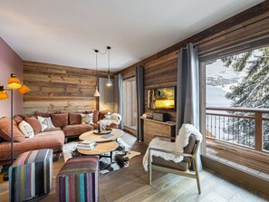 TV, fireplace - New apartment in Méribel with parking, for 6 people (Méribel)