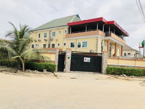 Front of property - Nippon Diamond Suites (Lagos)