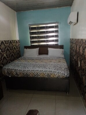 Executive Room | Egyptian cotton sheets, premium bedding, memory foam beds, desk