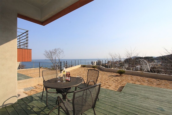 Room (Bed Type or Korean Ondol Type) | Terrace/patio