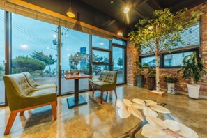 Coffee shop - Blue Road Town Pension-Crystal (Yeongdeok)