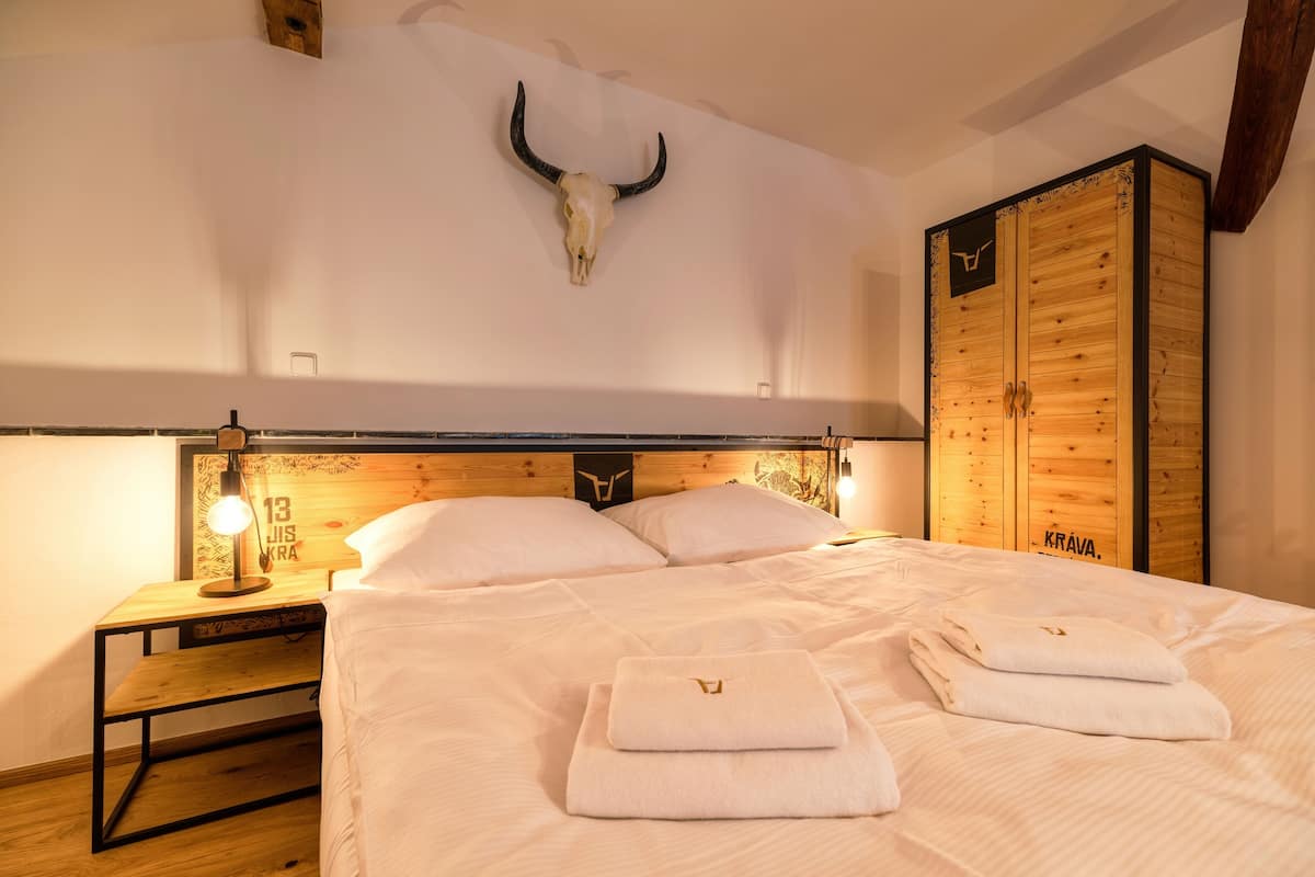 Chambre Supérieure | Articles gratuits dans le mini-bar, bureau, Wi-Fi gratuit, draps fournis