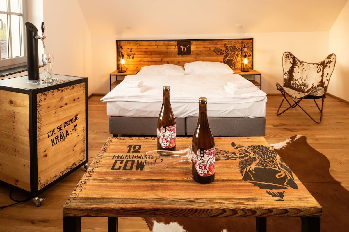 Chambre Standard | Articles gratuits dans le mini-bar, bureau, Wi-Fi gratuit, draps fournis