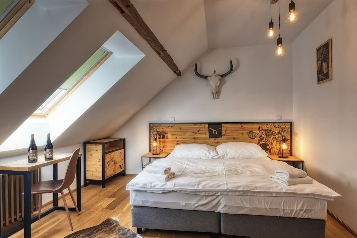 Chambre Standard | Articles gratuits dans le mini-bar, bureau, Wi-Fi gratuit, draps fournis