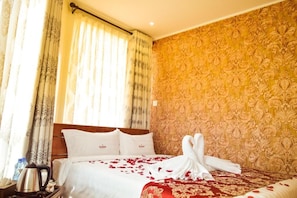 Desk, free WiFi, bed sheets