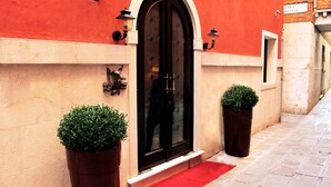 Property entrance - Residenza Grunwald (Venice)